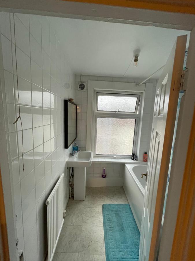 Elmdene Road - Large * Londra